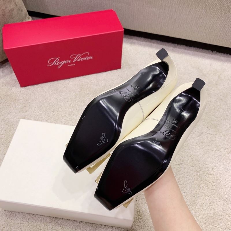 Roger Vivier flat shoes